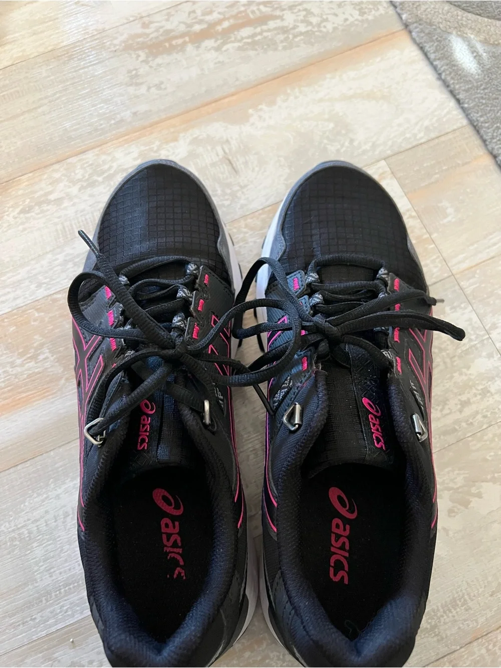 Asics women athletic